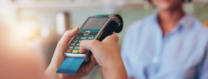 The Advantages Using A Credit Card Machine Gives Small